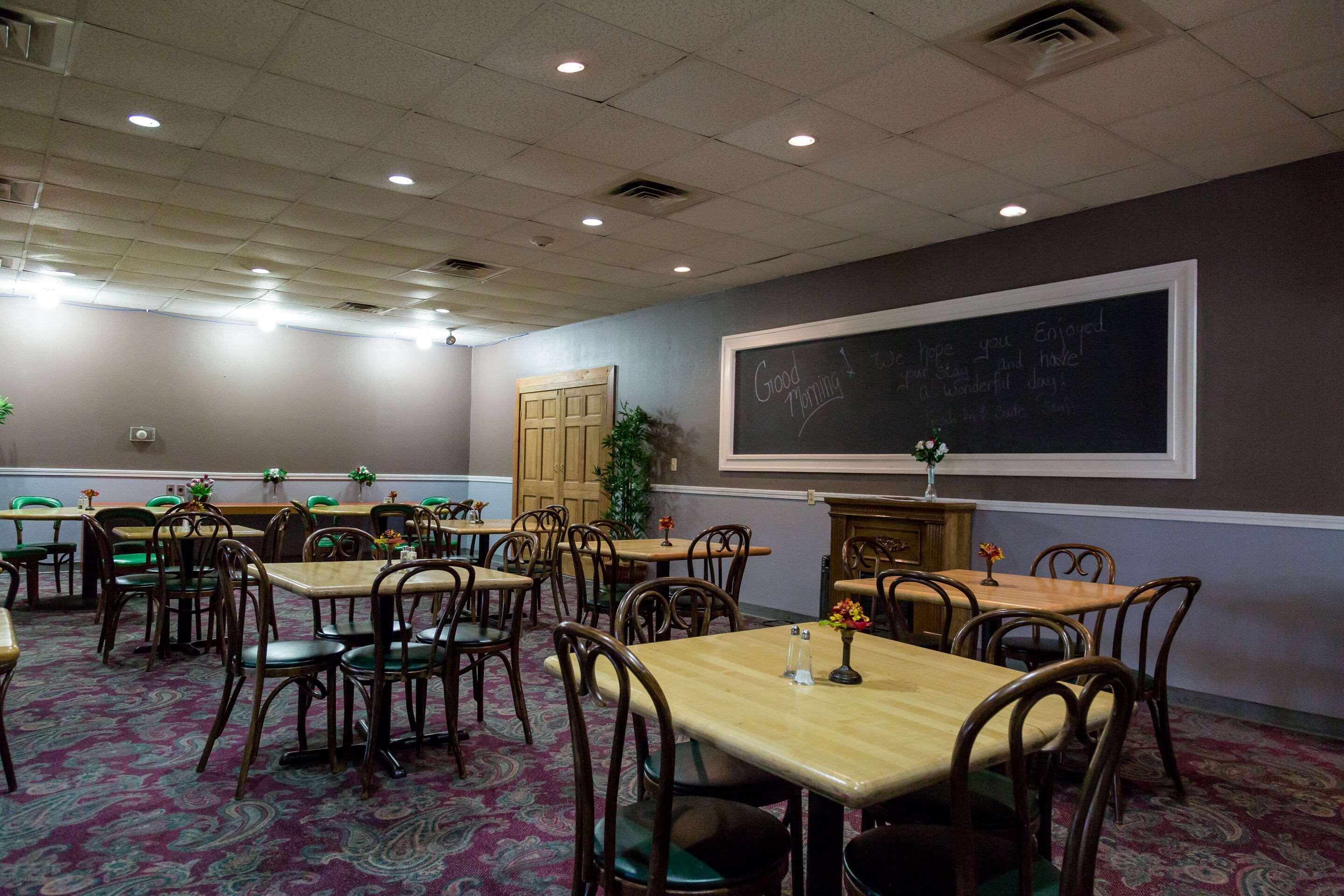 Fireside Inn & Suites Auburn Lewiston Exterior photo