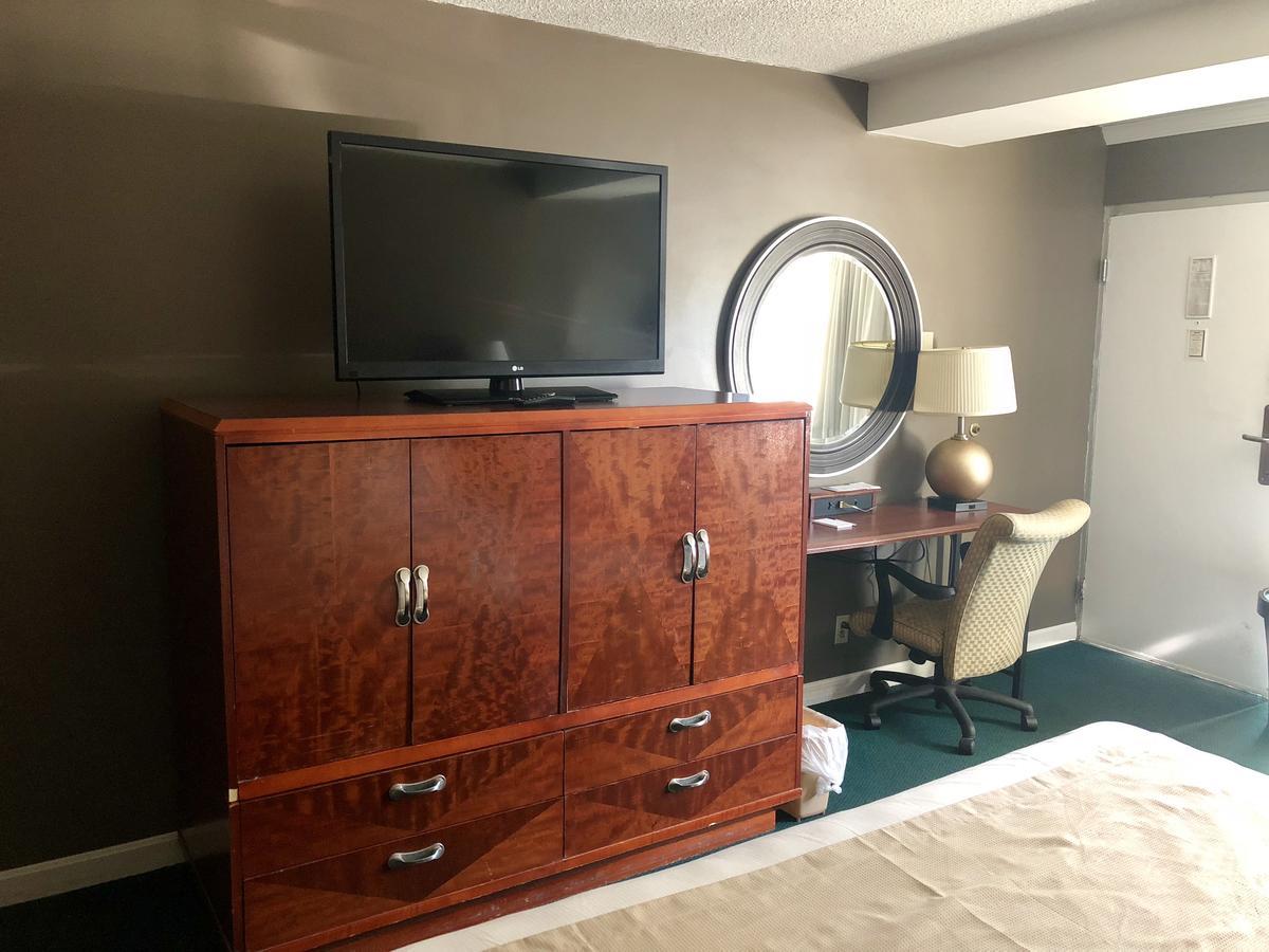 Fireside Inn & Suites Auburn Lewiston Exterior photo